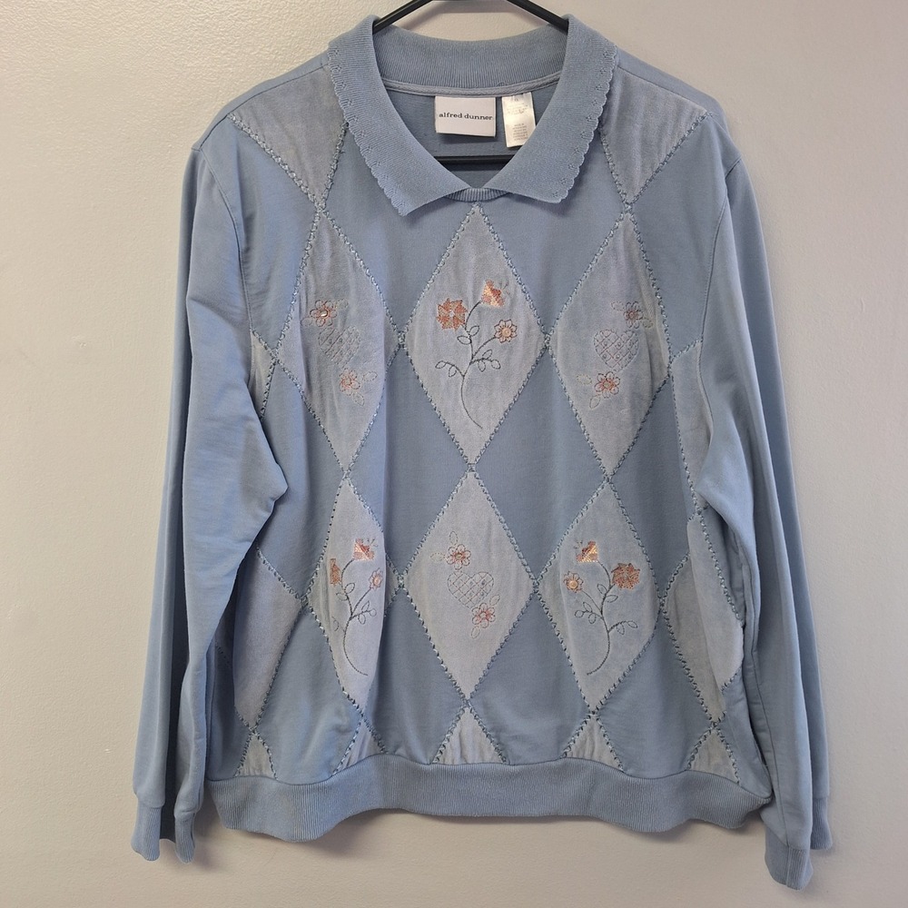 Alfred Dunner Blue Embroidered Floral Argyle Sweater Spot on Sleeve XL